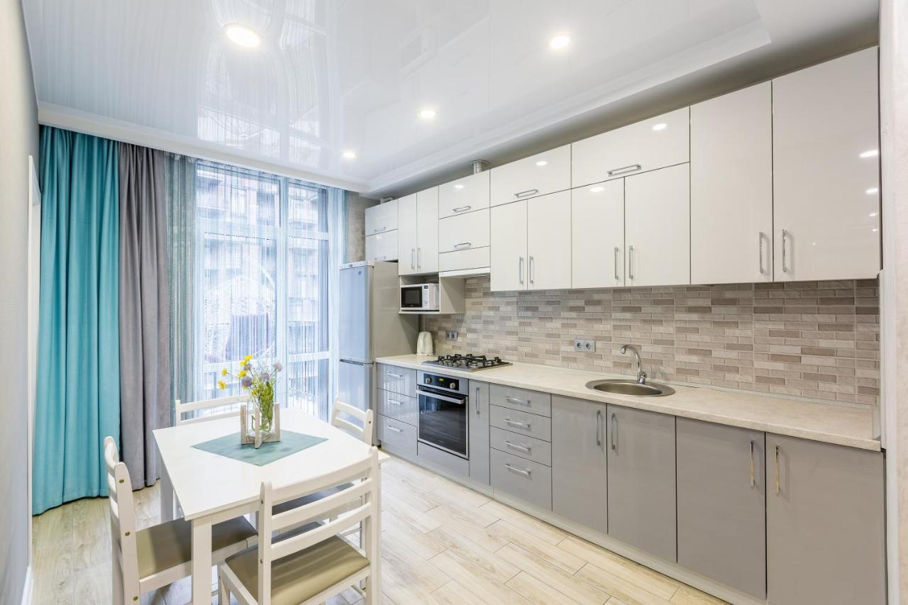 Apart Hotel Sweet Home Lviv Ngoại thất bức ảnh